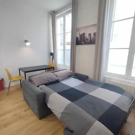 Apartment Canal St-martin 4p
